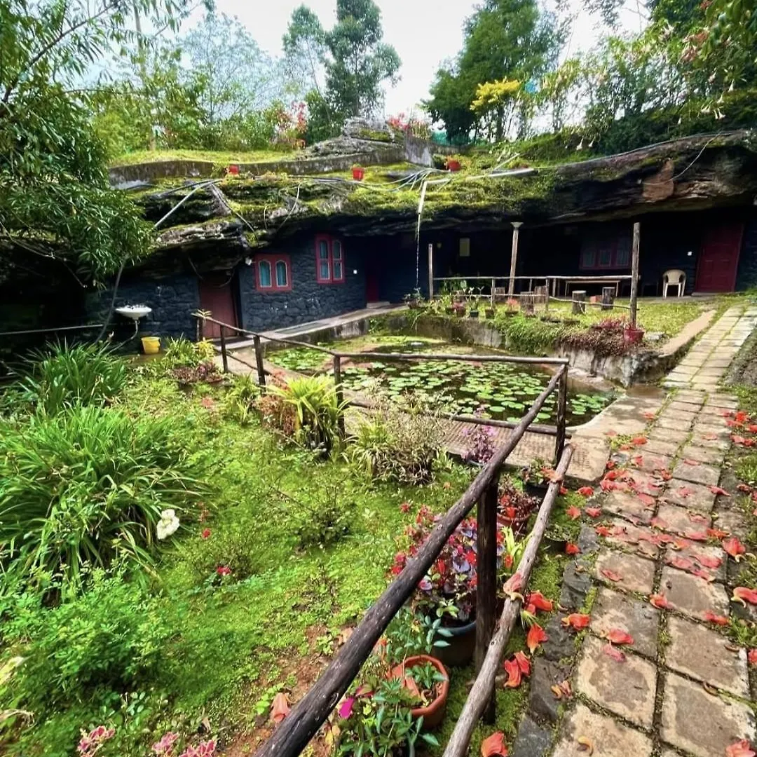 Escape Natural Farm Stay - Cave Kanthalloor